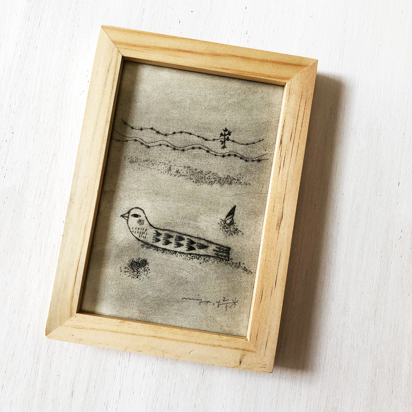 砂浜 beach 小鳥 貝　モノクロ紙版画 フレームナチュラル白木